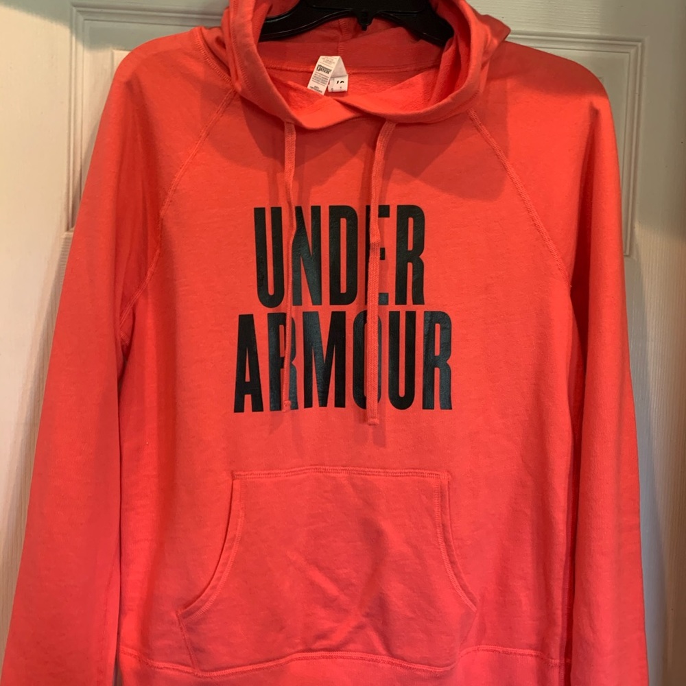Women’s Under Armour Hoodie NEW ✨